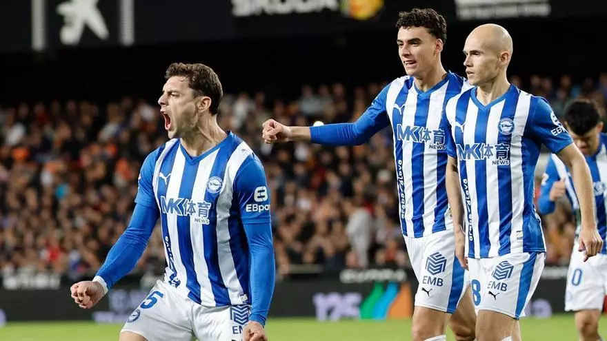 ¡El gran remate de cabeza de Lucas Boyé que le dio el doblete!