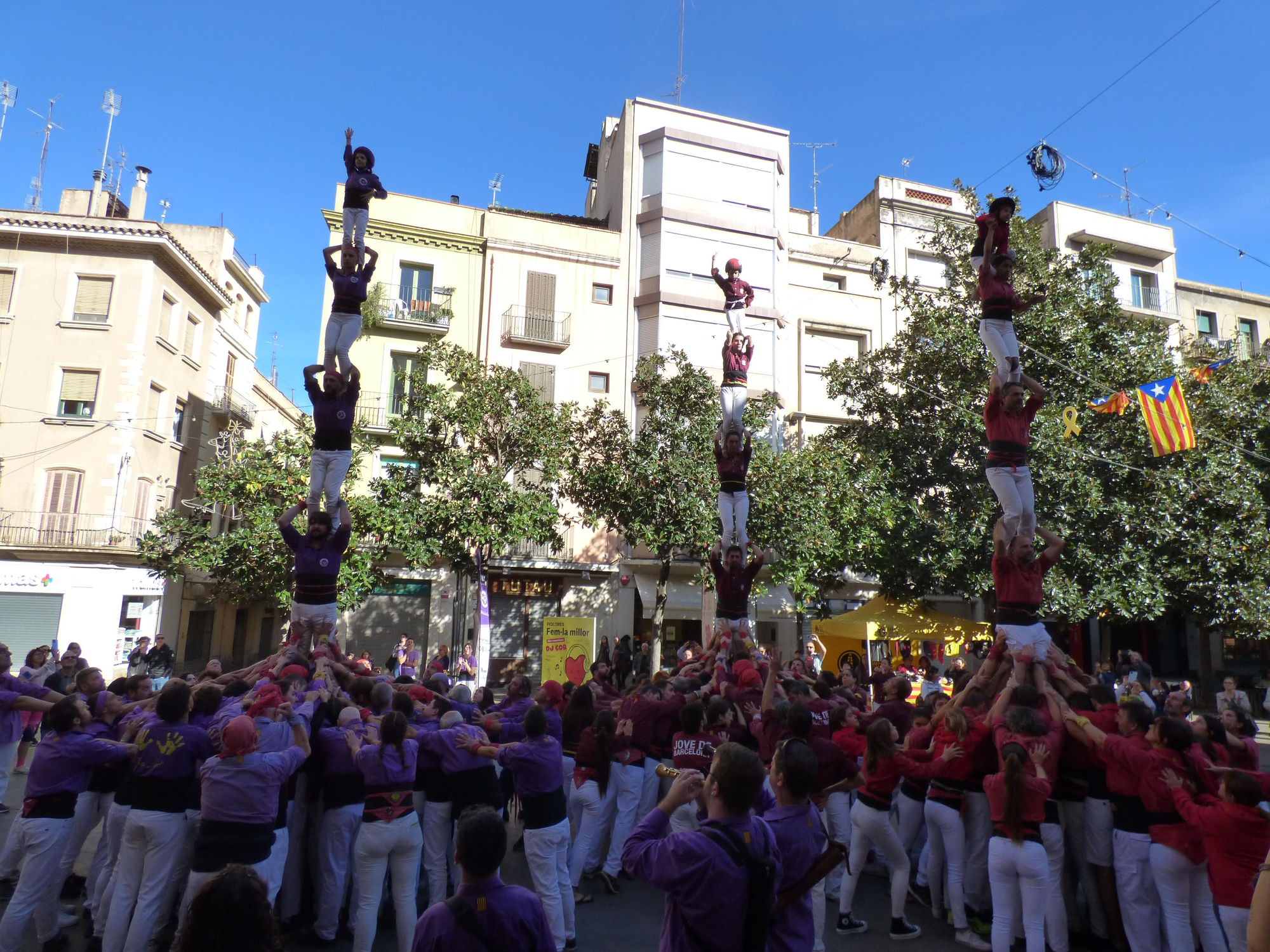 Els Merlots de Figueres celebren el final de temporada acompanyats de la Colla Jove de Barcelona i els Maduixots