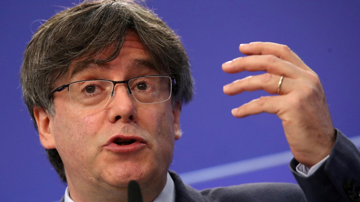 Carles Puigdemont bei einer Pressekonferenz im europäischen Parlament.