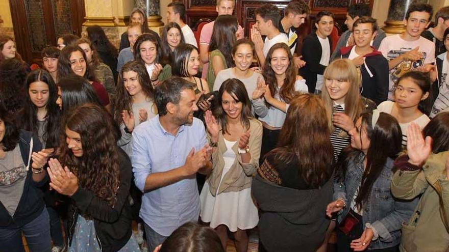 Recepción de los alumnos participantes en &#039;Idiomas do Mundo&#039;.