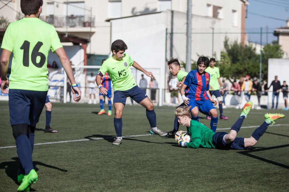 MIC 17 - FC Barcelona - Kaptiva Sports USA Camps