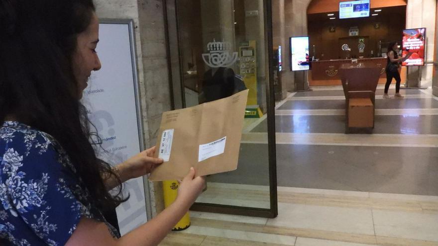 Ourense supera los 20.000 votos por correo, un 63% más que en la cita de 2019