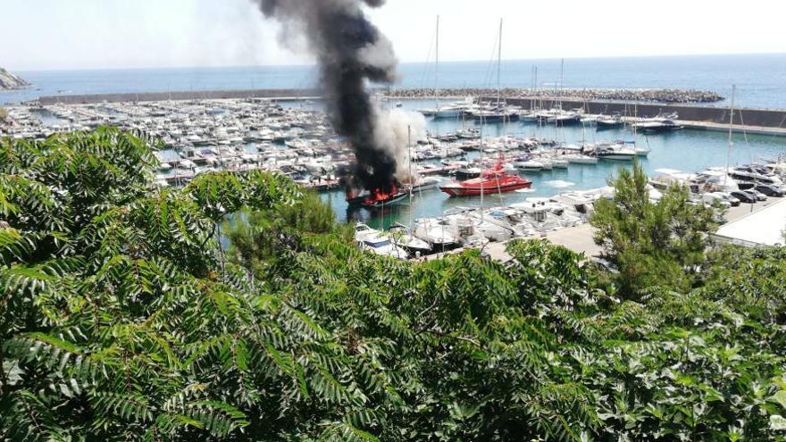 Incendi al port de Palamós