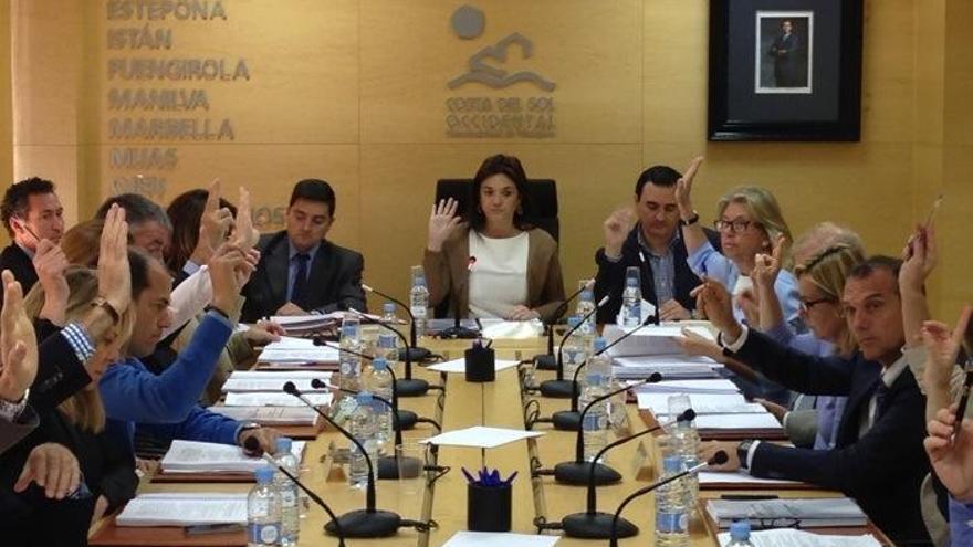 Imagen de una reunión de la Mancomunidad de Municipios de la Costa del Sol Occidental.