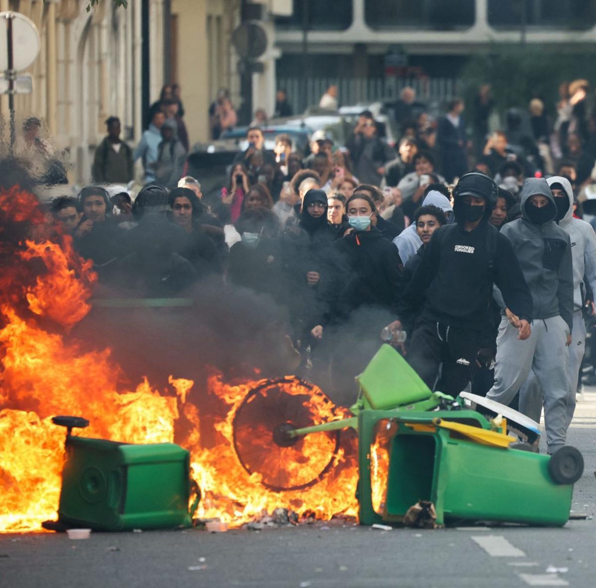 De les aules a les barricades