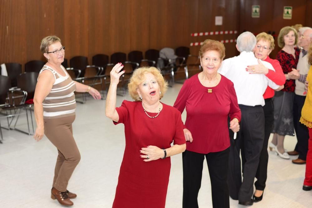 Bailes para mayores en centros cívicos de A Coruña