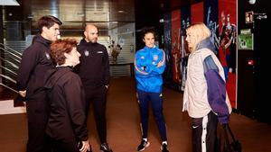 La futbolista Alexia Putellas. Junto a la seleccionadora femenina absoluta, Montse Tomé.