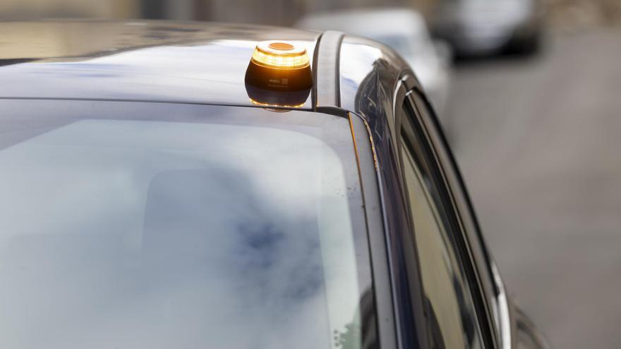 Baliza V16 de emergencia, obligatoria a partir del 1 de enero