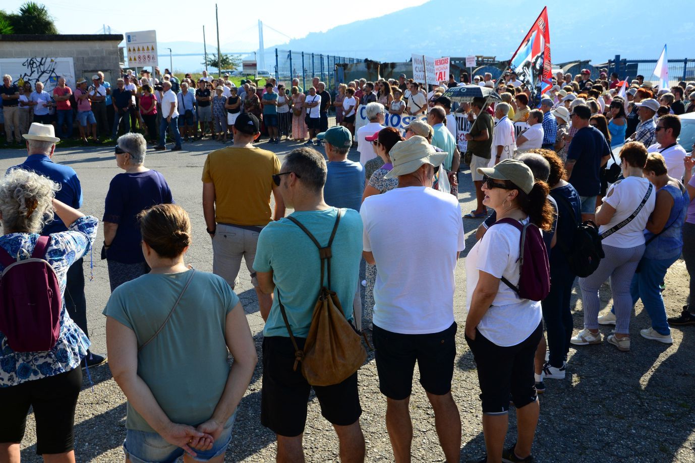 Moaña planta el grito en la calle: "Coa nosa saúde non se xoga"