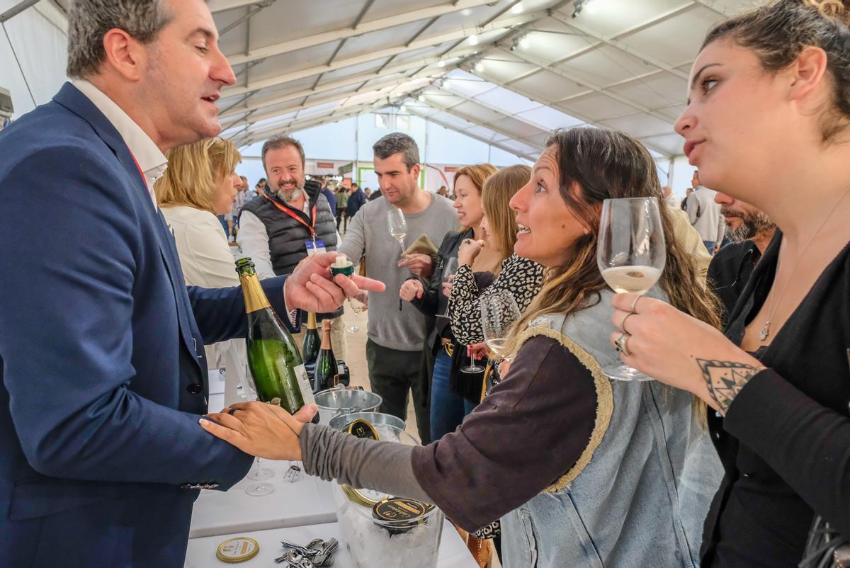 Enotecum organiza esta feria de vinos para poner en contacto a productores y consumidores.