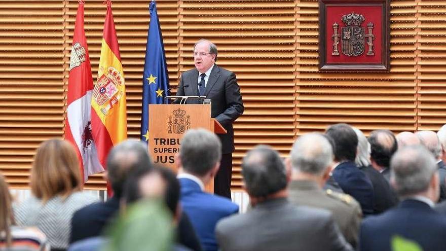 Herrera, ayer, en el acto de apertura de los presidentes de los TSJ.