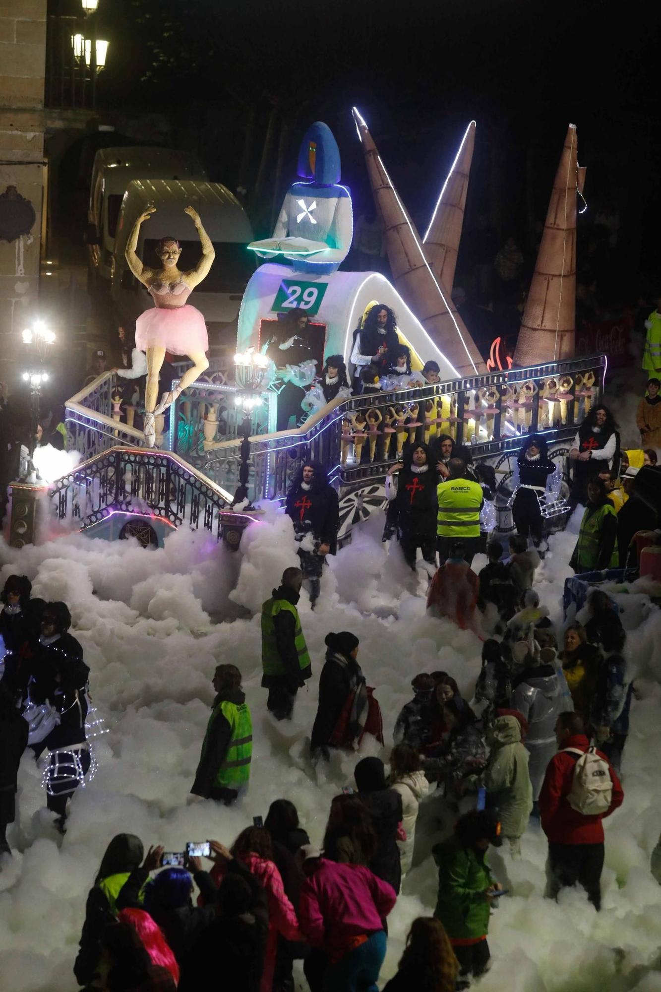 EN IMÁGENES: Así fue el multitudinario Descenso de Galiana en Avilés