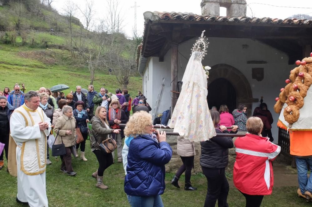 Romería en Piedracea, fiestas de la Flor de Lena