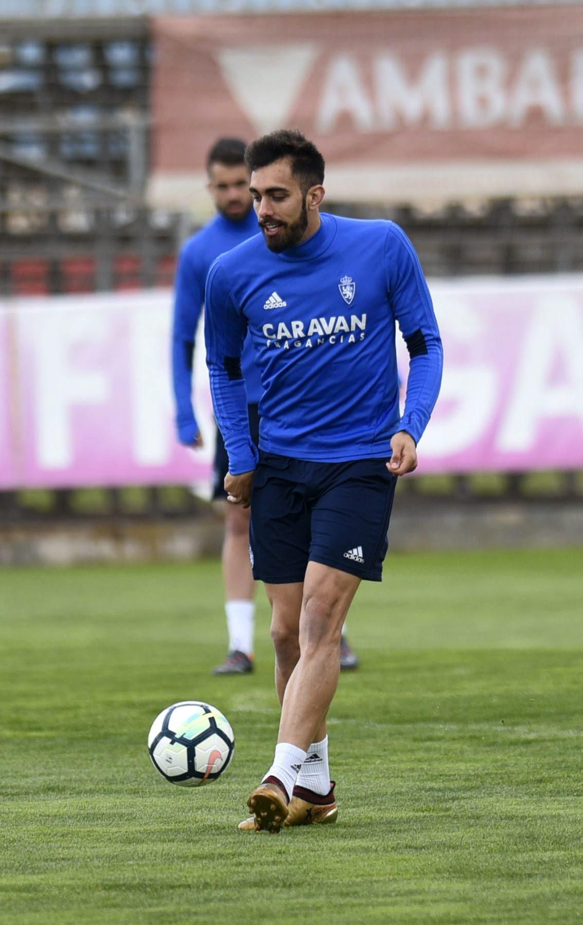 El Real Zaragoza se prepara para el 'derbi' de mañana