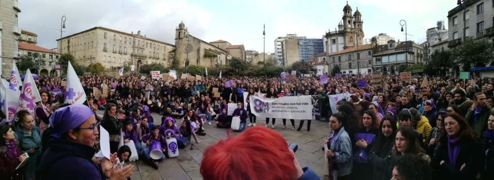 Una multitudinaria manifestación que recorrió la ciudad durante más de una hora denuncia los feminicidios y recuerda que "sin cuidados, no hay vida".