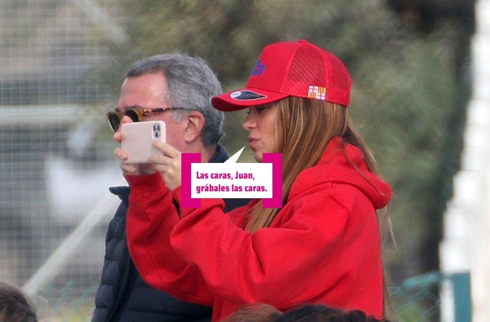 Shakira en un partido de béisbol de su hijo