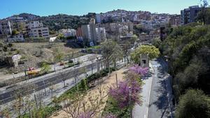 Barcelona 08.04.2023. Barcelona Vista general del barrio de Vallcarca desde el Viaducto. Fotografía de Jordi Cotrina