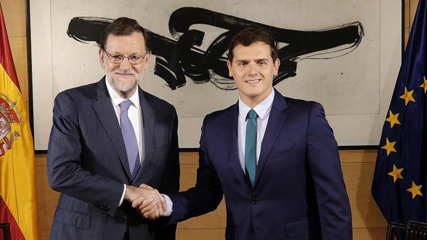 Rajoy i Rivera durant la trobada que han mantingut a la Moncloa.