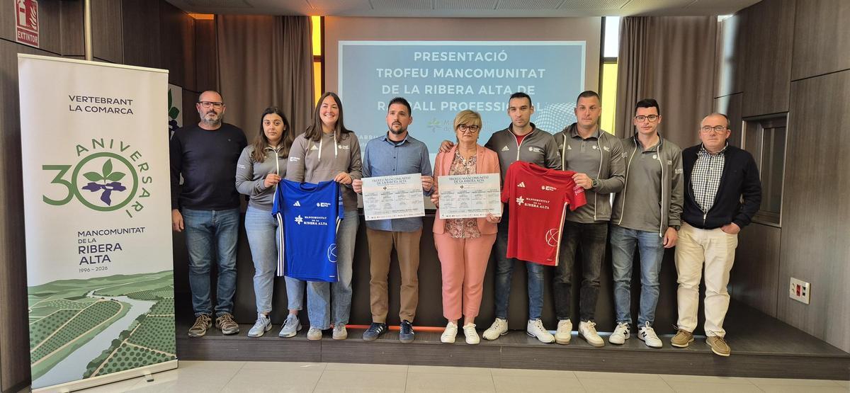 Presentació del trofeu en l'any del 30 aniversari de la Mancomunitat.