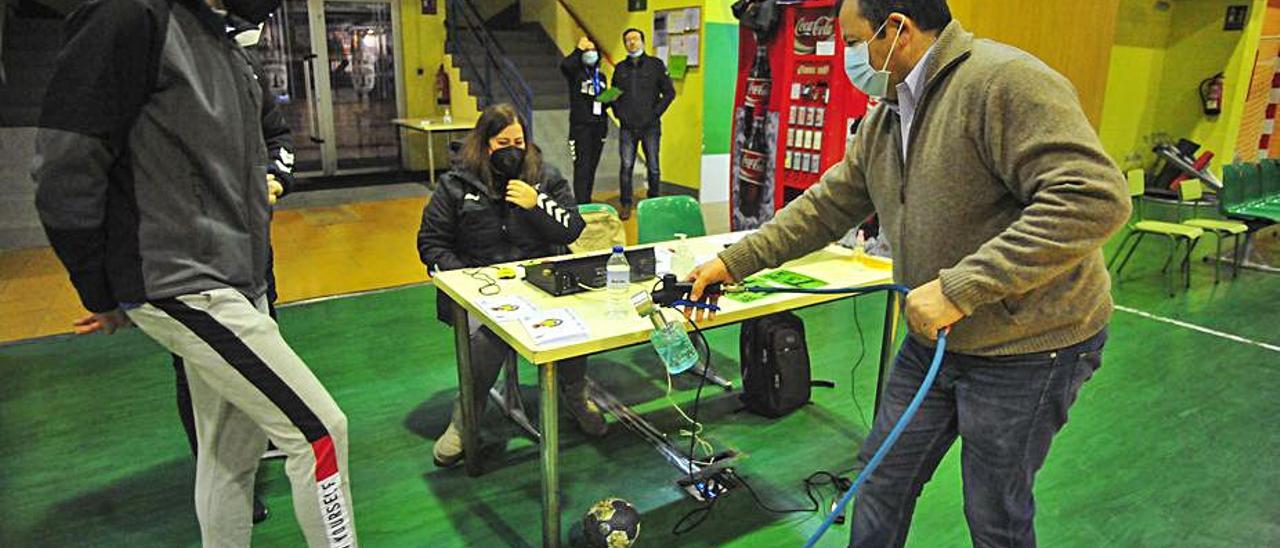Cualquier útil es objeto de higienización a fondo. | // I. ABELLA