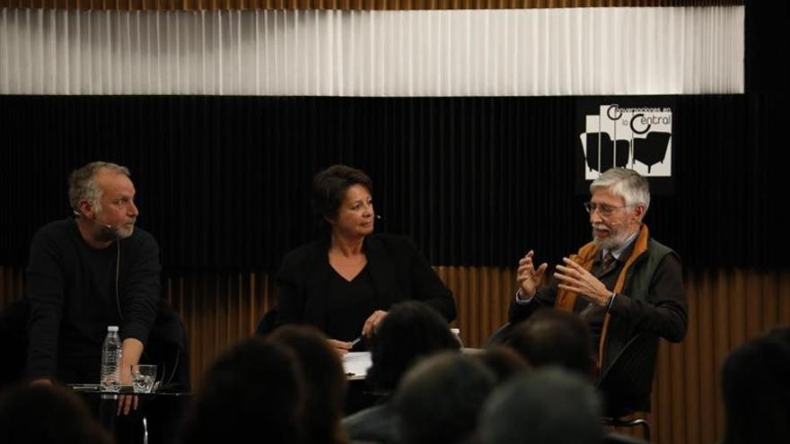 Charla en la biblioteca central sobre alimentación saludable