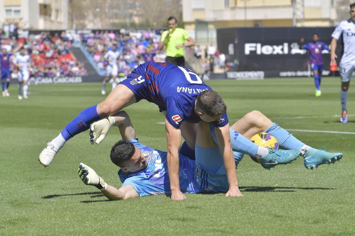 El Eldense se bloquea ante el Burgos (0-0)