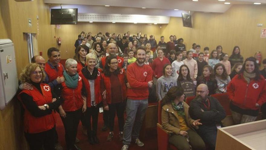 Cruz Roja reparte juguetes a 1.400 menores en Córdoba