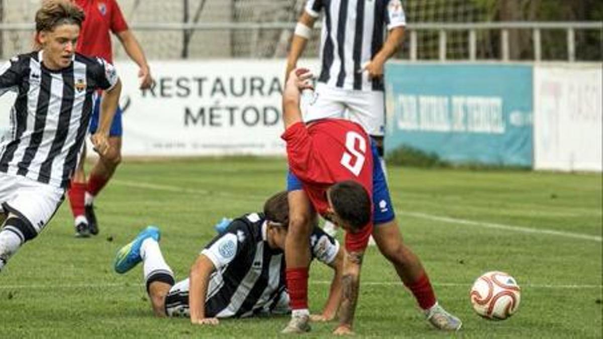 Imagen del partido entre el Teruel y el Castellón B.