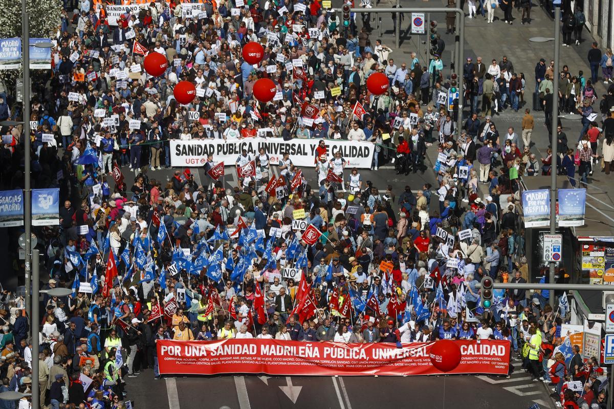 Varios miles de manifestantes protestan de nuevo en Madrid por los recortes en la sanidad pública