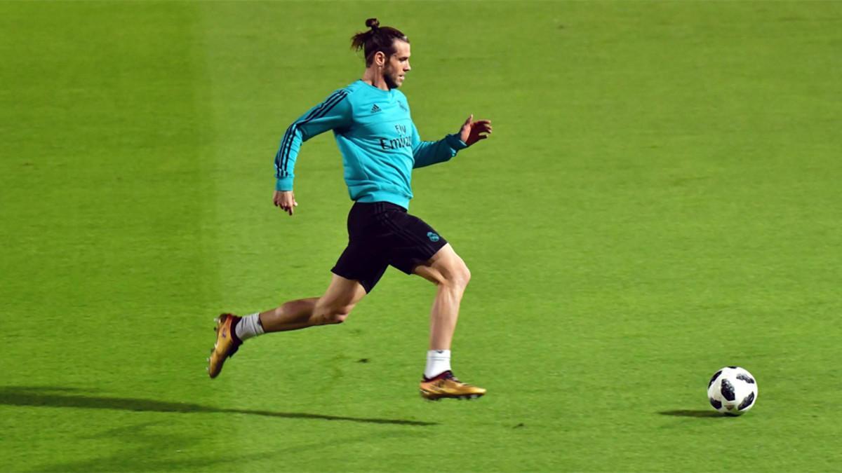 Gareth Bale en un momento del entrenamiento del Real Madrid en el estadio de la New York University de Abu Dhabi