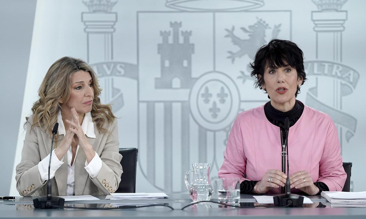 Elma Saiz, Yolanda Díaz, José Manuel Albares y Ana Redondo, durante la rueda de prensa posterior al Consejo de Ministros.