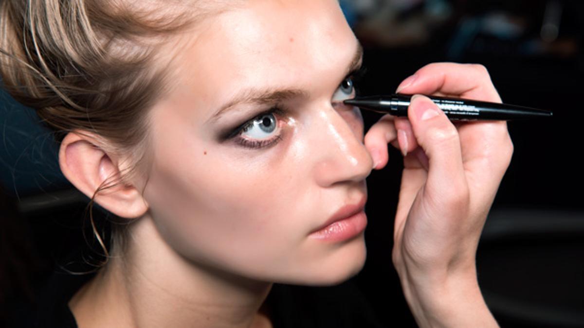 Backstage Julien Macdonald Primavera/Verano 2018