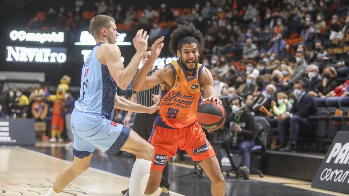 Lou Labeyrie y Lukovic, en el partido del 19 de diciembre en La Fonteta