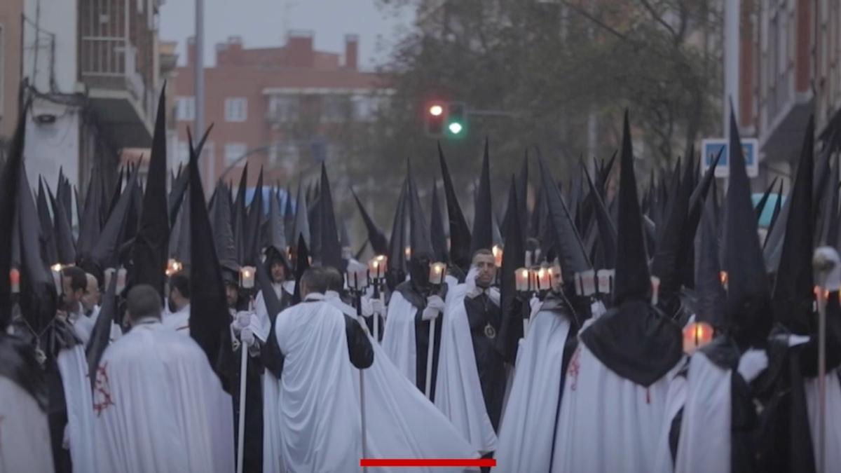 Imagen del vídeo publicado por la CNN sobre la Tercera Caída de la Semana Santa de Zamora.