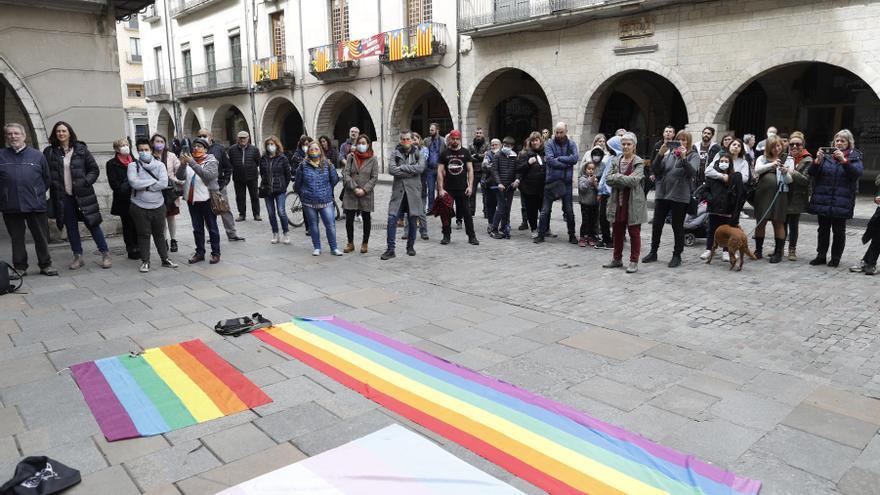 Els Mossos investiguen una agressió homòfoba a un jove a l&#039;estació de trens de Girona