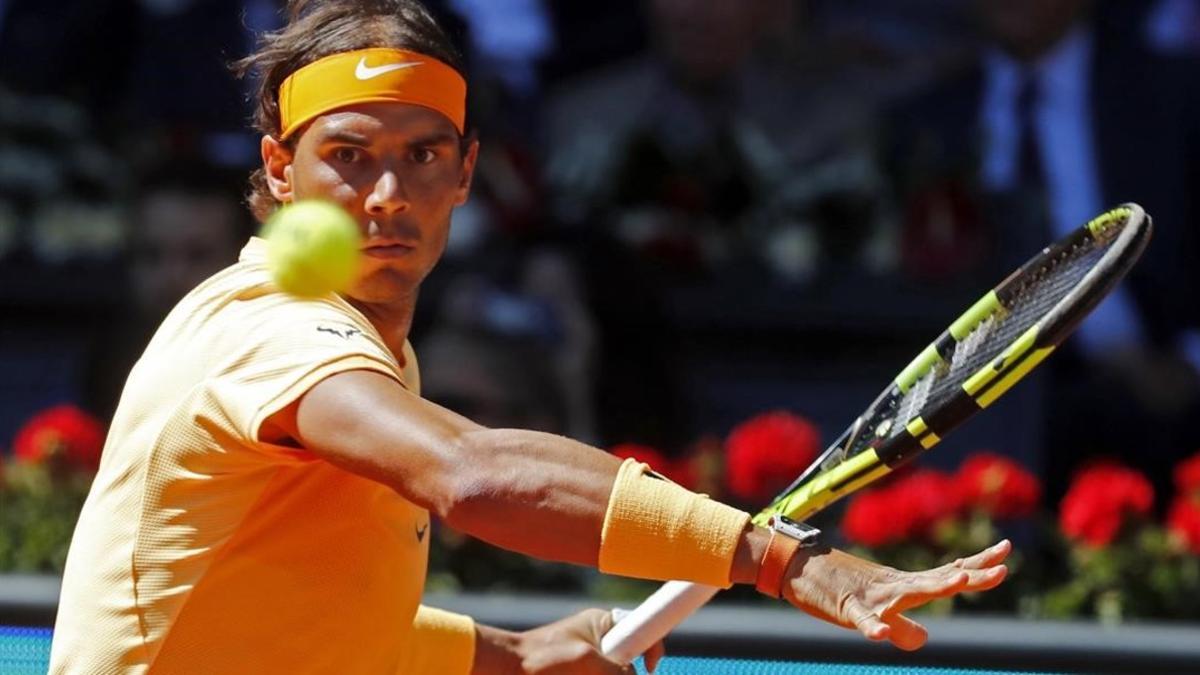 Nadal conecta una derecha en su partido ante Kuznetsov.