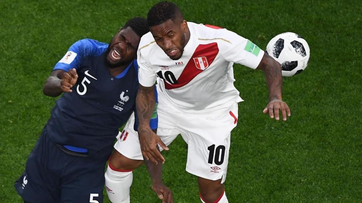 xortunofrance s defender samuel umtiti  l  and peru s for180624123348