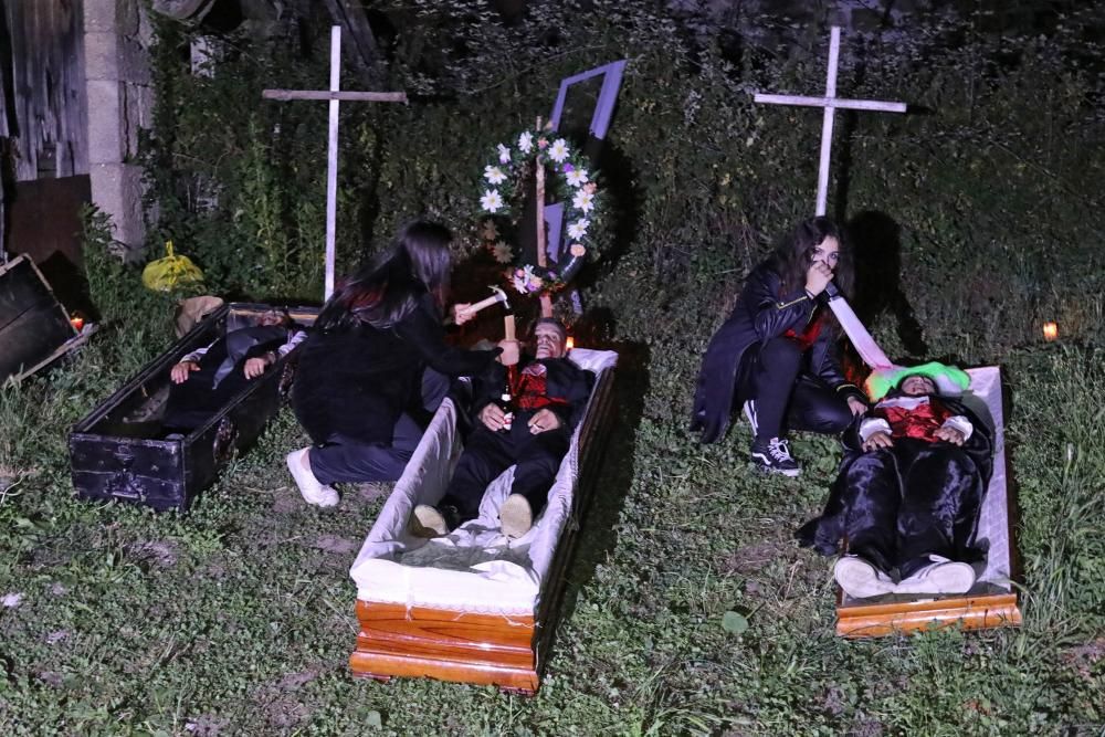 Laberintos de terror, zombis, momias y demonios se adueñaron de un pueblo calmo que se convirtió durante dos largas noches en un escenario sobrecogedor de película.