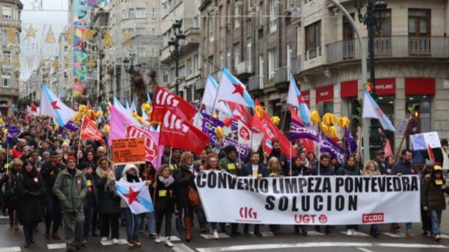 Empleados de la limpieza toman las calles por un convenio justo