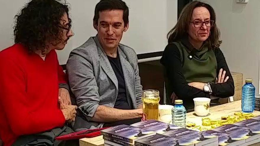 Jorge Ruiz presenta su libro 'Bailarina' en la Casa del Libro de Murcia