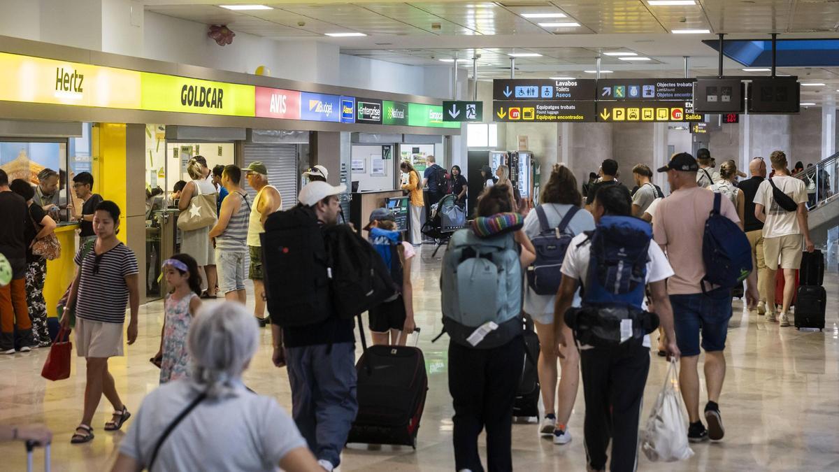 Passatgers a l'aeroport de València, enguany.