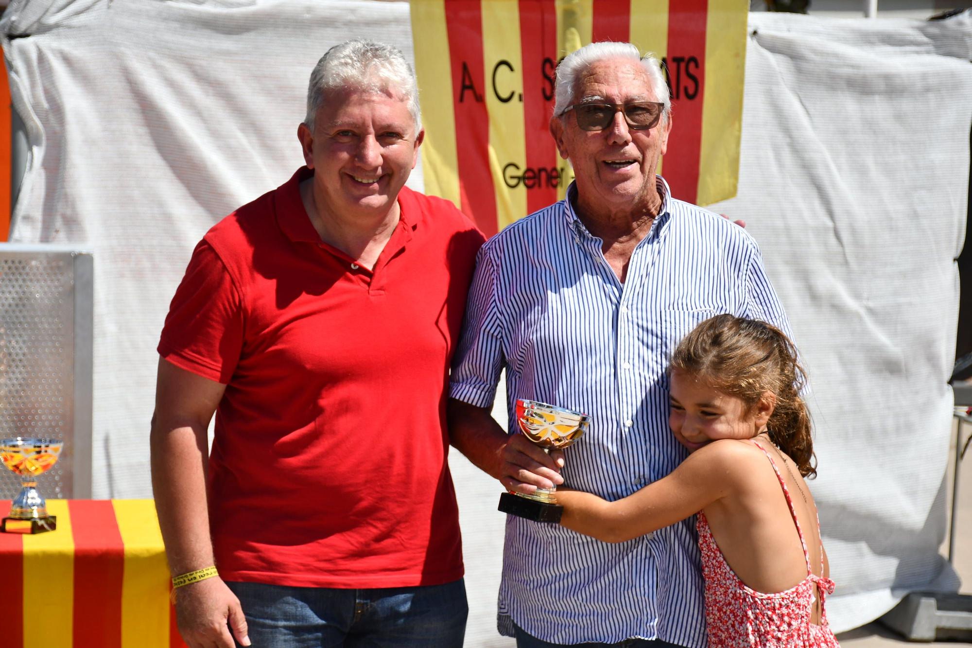 Imágenes de una intensa mañana de domingo en las fiestas de Vila-real