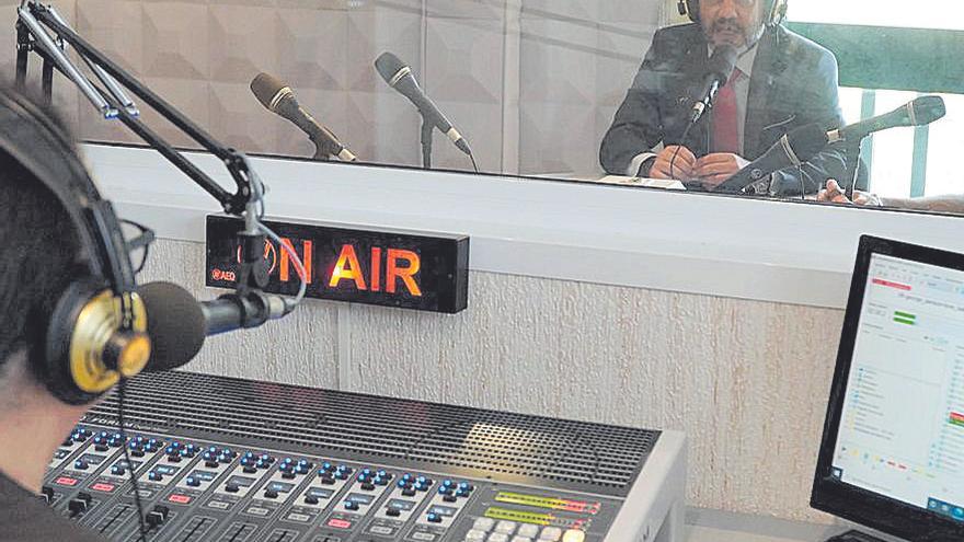 Radio Rambla La Municipal, the station of the Consistory, begins its broadcasts