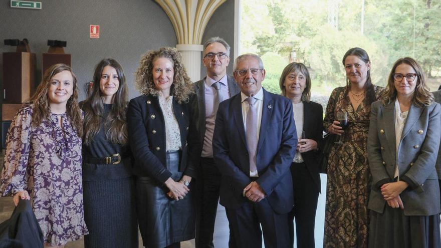 Julián Pardinas, junto a compañeros de la Fiscalía de Ourense. | Roi Cruz