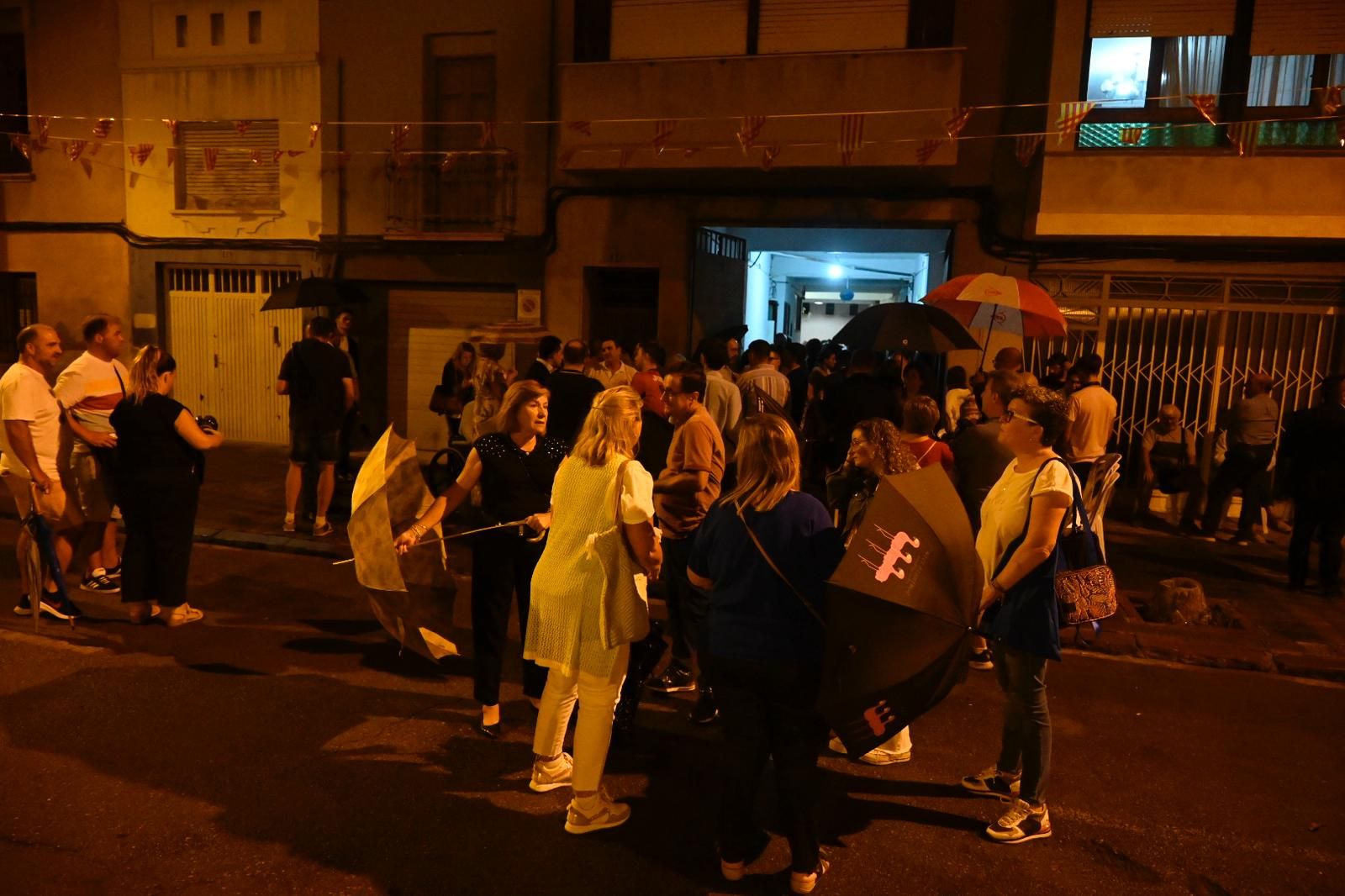 Imposición de bandas e insignias a los festeros del barrio del Hospital en Vila-real