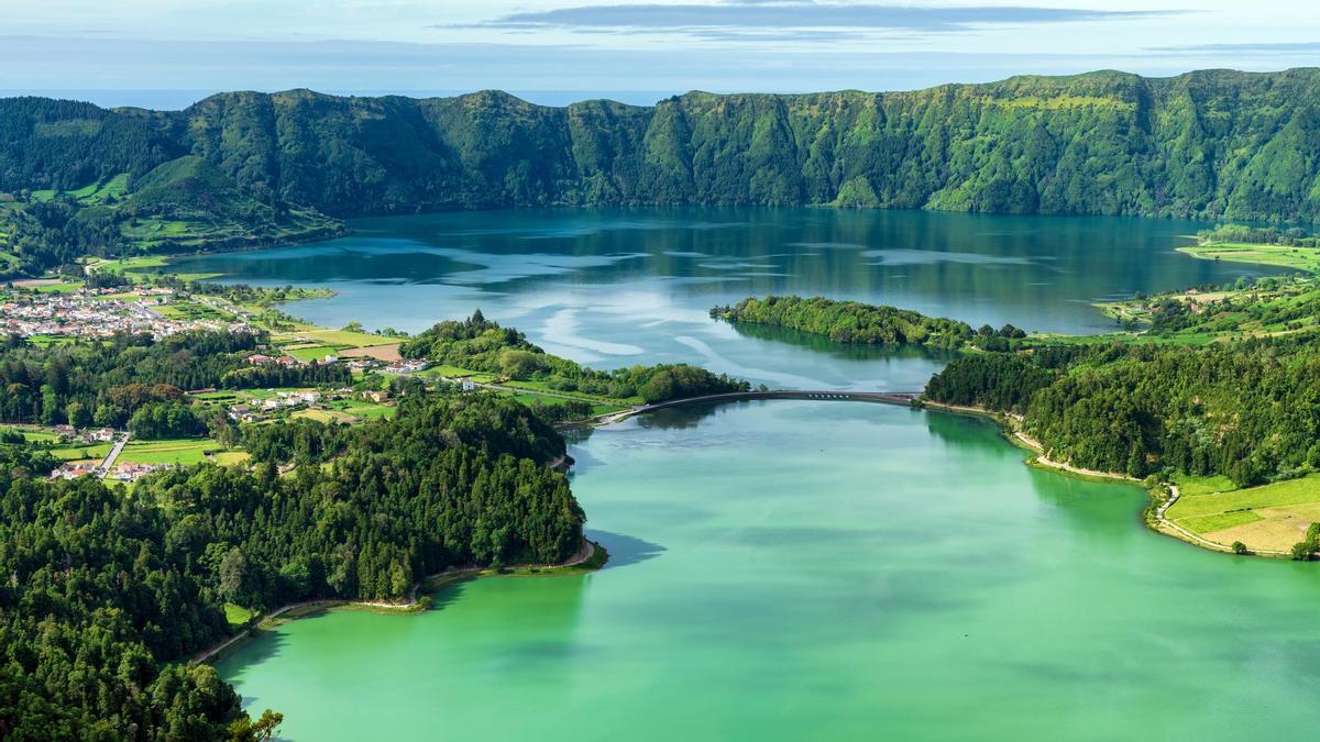 El archipiélago europeo que cada verano atrae a quienes huyen del calor extremo