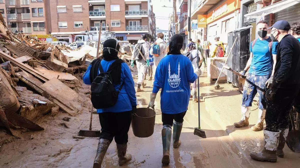 Las organizaciones piden que se dicte una instrucción a la Oficina de Extranjería de València