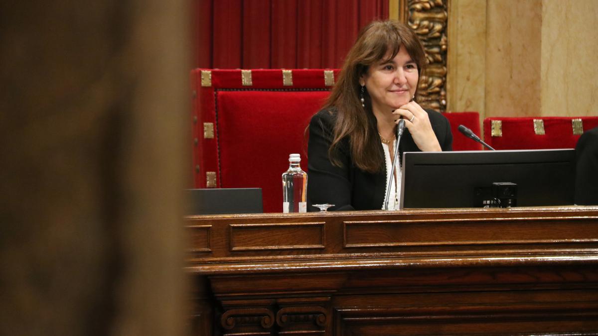 La presidenta del Parlament, Laura Borràs, durante una sesión en el hemiciclo