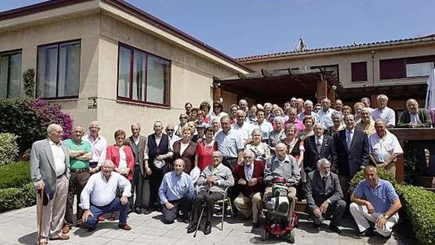 Los jubilados de «Gijón Fabril» celebraron su reunión anual en el Savannah  - La Nueva España