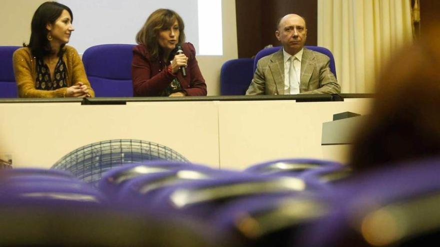 Marta Costa, Lidia Rodríguez e Ignacio Pérez Candás.